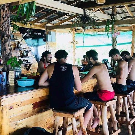 The Cliff Hostel, M'Pay Bay Đảo Koh Rong Samloem Ngoại thất bức ảnh